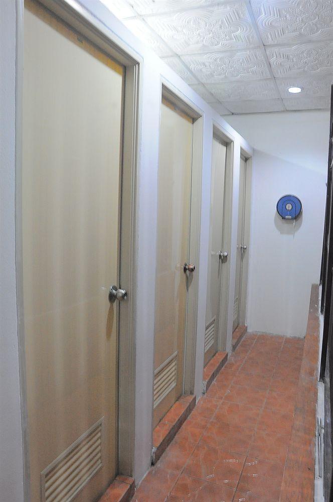 Mickey Hostel هاد رين المظهر الخارجي الصورة