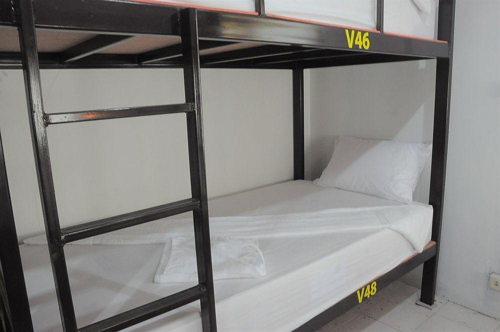 Mickey Hostel هاد رين المظهر الخارجي الصورة